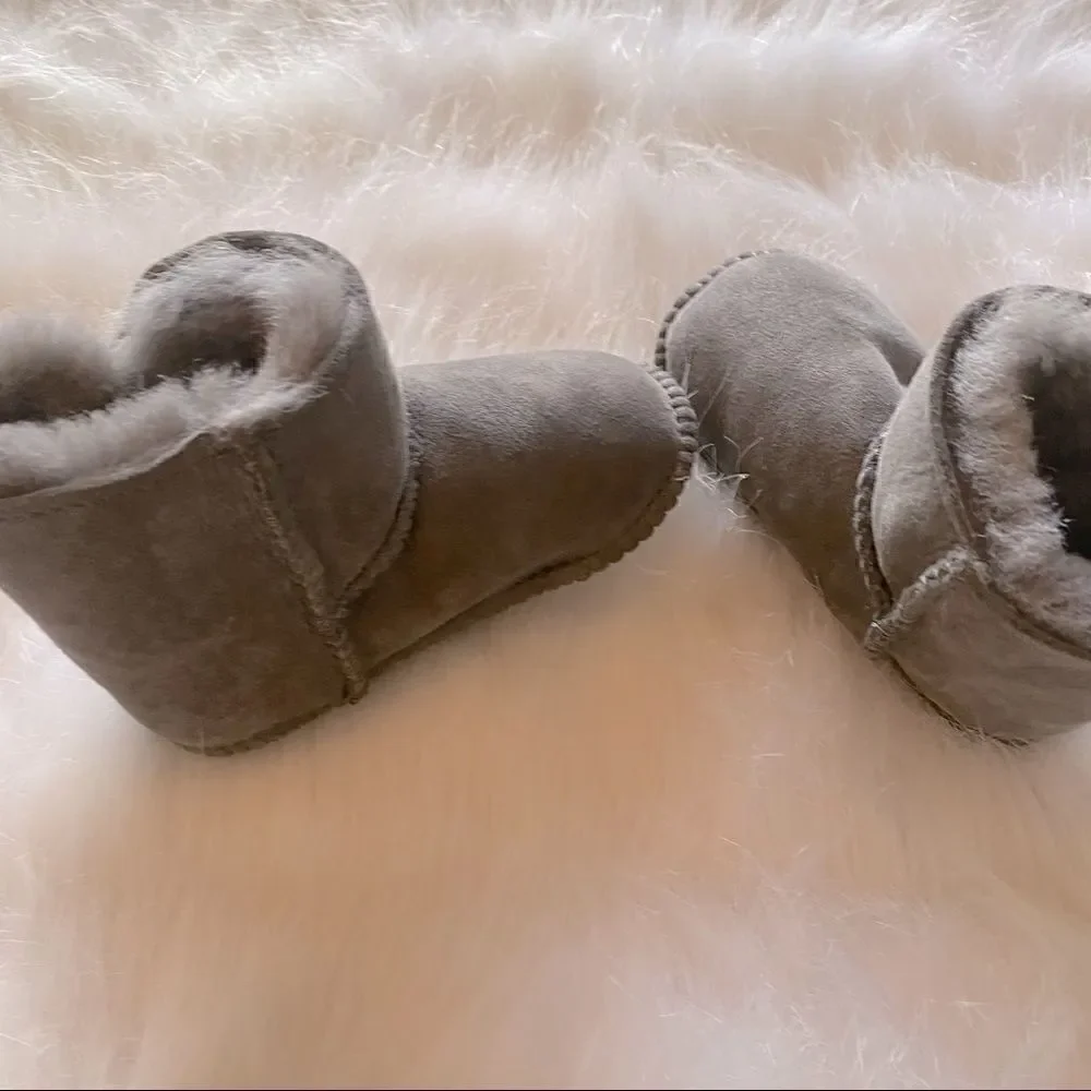 Emu little feet